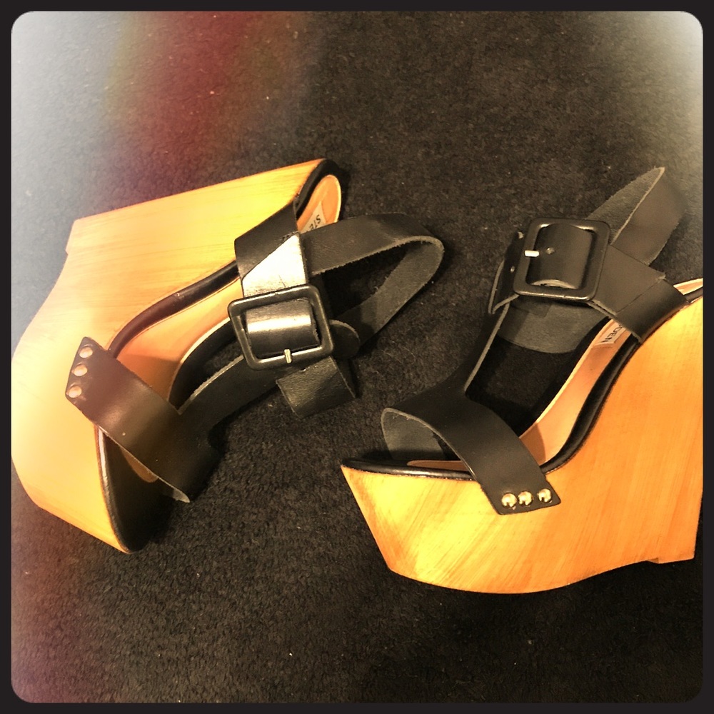Brand new Steve Madden wedge